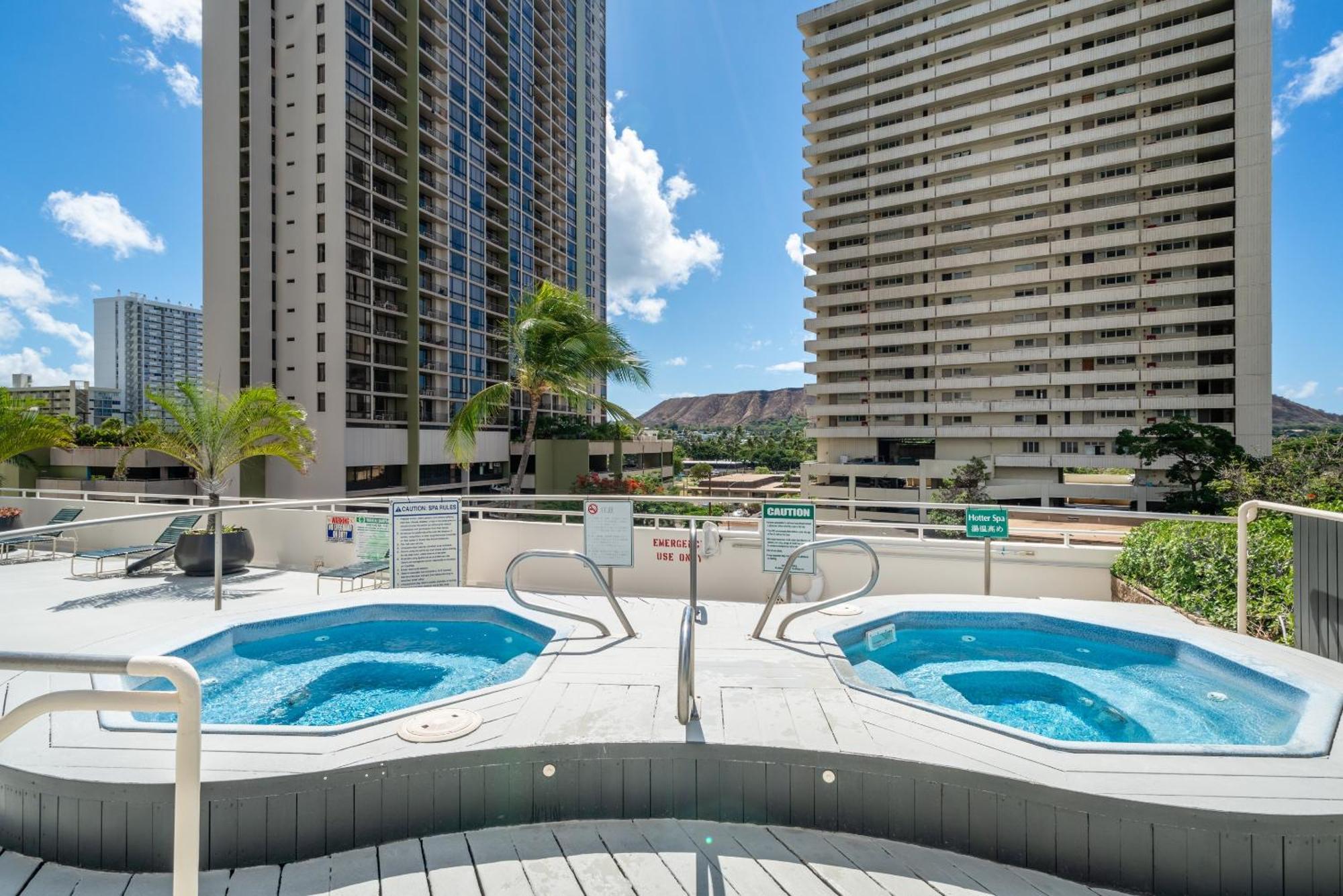 Apartment Enjoy The Waikiki Banyan With Ocean Fun, Amenities, And Prime Location! *