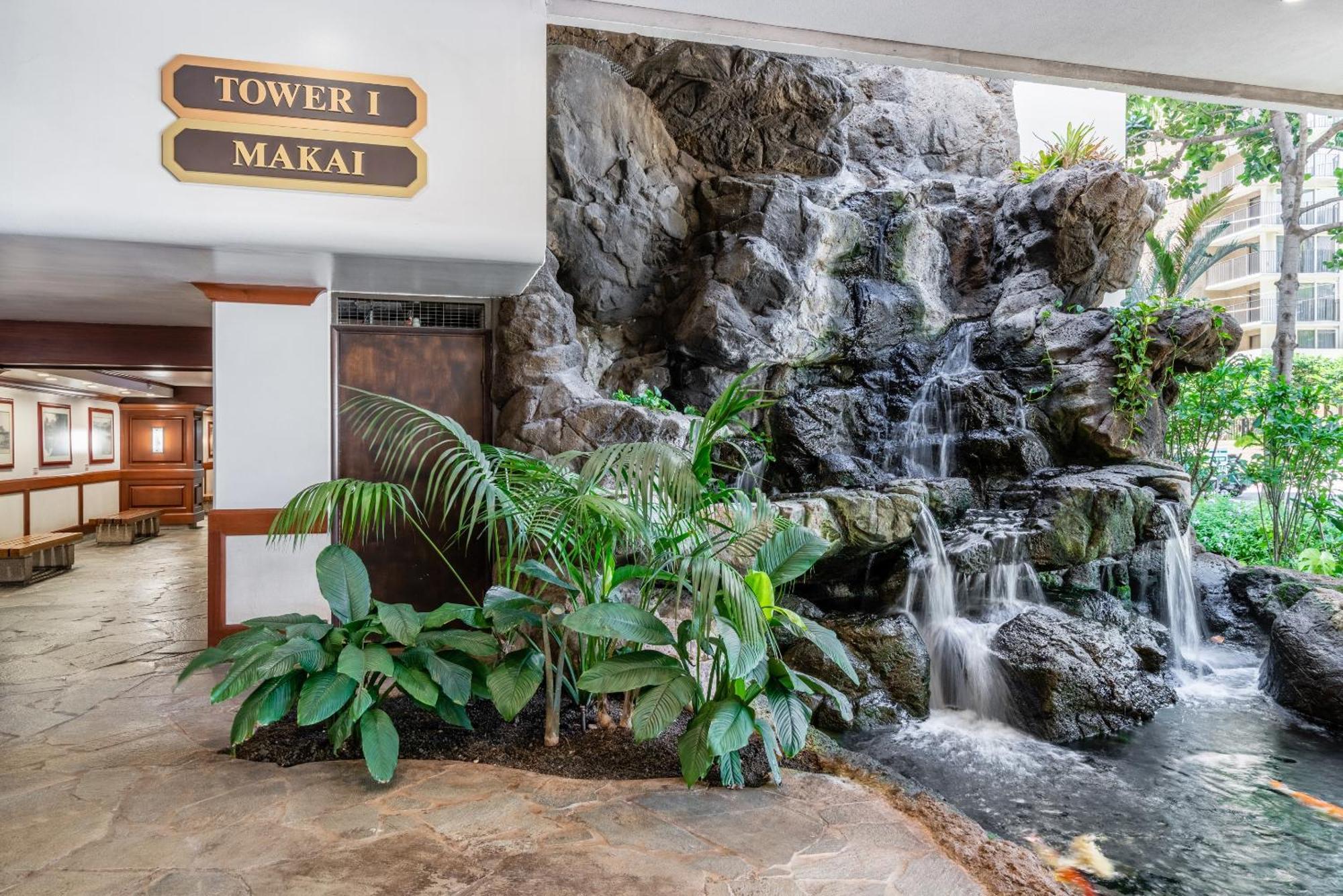 Apartment Enjoy The Waikiki Banyan With Ocean Fun, Amenities, And Prime Location!