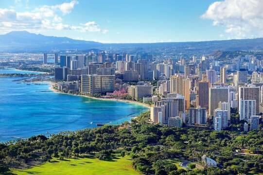 Enjoy The Waikiki Banyan With Ocean Fun, Amenities, And Prime Location! *